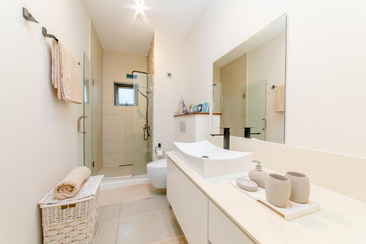 Beachcove Apt No 1 Pereybere Beach Eksteriør bilde