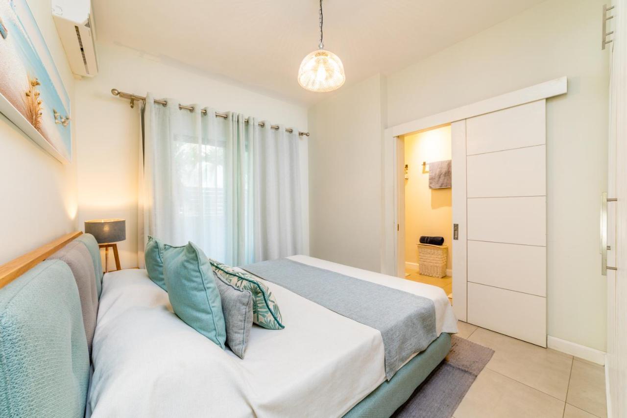 Beachcove Apt No 1 Pereybere Beach Eksteriør bilde